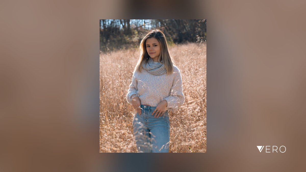 #Outdoors #Sunlight #CasualClothing #Portrait #LongHair #Hairstyle #Field #natural_light 
#naturallight #portrait #photography #portraitphotography #portraits #nature #naturallightphotography #photooftheday #model #photographer #ph… vero.co/enriqueoli_pho…