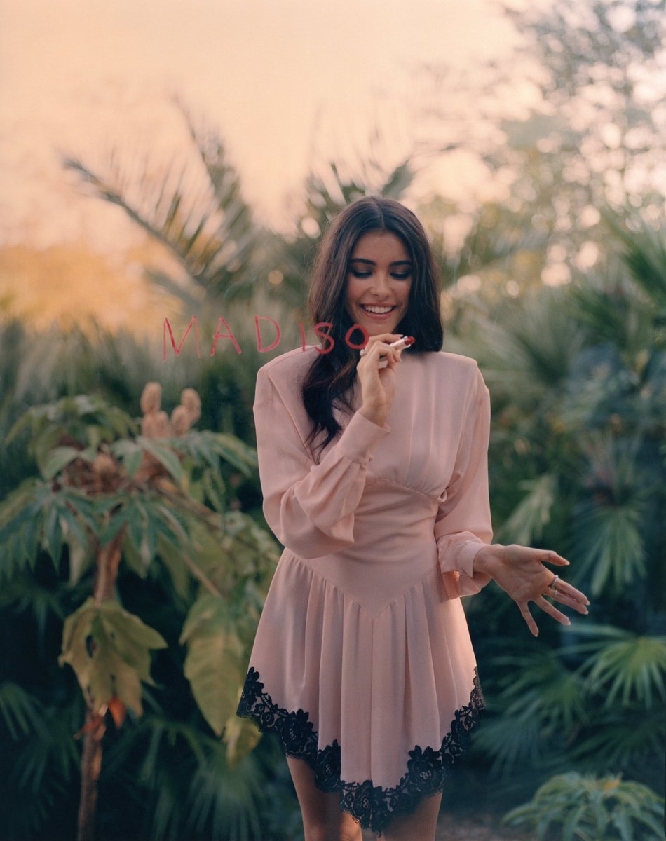 LUSTINGFORKAIA's tweet photo. 18. Madison Beer. https://t.co/VkkCzEN4Pn