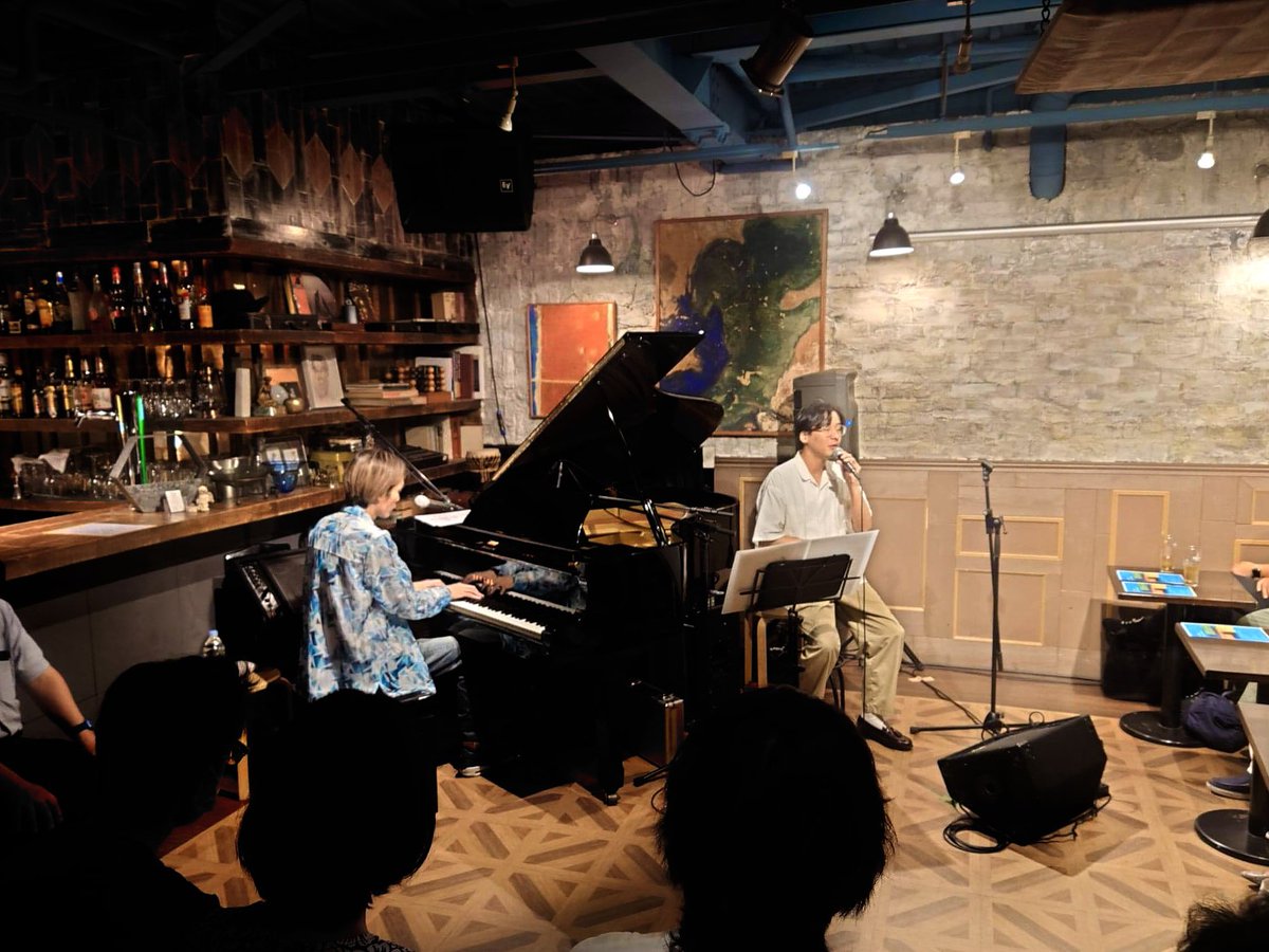 __BluePeppers__'s tweet photo. 先日はDuo Live Vol.2にお越しいただきありがとうございました🙌

初回に引き続き満員のお客様に囲まれ、とても楽しくやらせていただきました！

次回のライブは10/20(木)、渋谷pleasure pleasureにてバンド編成でのライブですが、それに関していくつかお知らせがございます。

（続く👇👇 https://t.co/H3XeyTryA3
