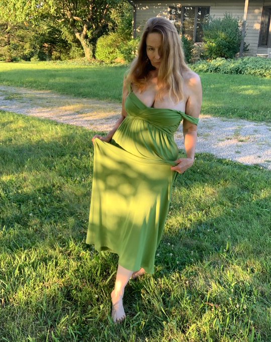#pinupmodel #pinupgirl #pinup #busty #maturehot #maturebeauty #BustyPerfection #over5Oandfabulous #over5Owomen #bustyandproud<a href="/tag/pinupmodel"class="tags">#pinupmodel</a><a href="/tag/pinupgirl"class="tags">#pinupgirl</a><a href="/tag/pinup"class="tags">#pinup</a><a href="/tag/busty"class="tags">#busty</a><a href="/tag/maturehot"class="tags">#maturehot</a><a href="/tag/maturebeauty"class="tags">#maturebeauty</a><a href="/tag/beautiful"class="tags"><span>#beautiful</span></a><a href="/tag/gorgeous"class="tags"><span>#gorgeous</span></a><a href="/tag/bigboobs"class="tags"><span>#bigboobs</span></a><a href="/tag/braless"class="tags"><span>#braless</span></a><a href="/tag/thickchick"class="tags"><span>#thickchick</span></a>