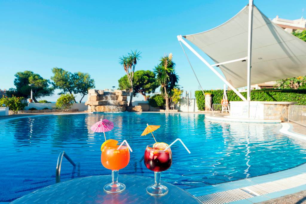 ☀Enjoy 7 nights at the 4* Hotel 4R Salou Park I, Spain this October 
⛱Whether you are looking for an active or relaxed time away, the Hotel 4R Salou Park I is a great choice for a brilliant holiday!
🗓Departs 11th Oct - bit.ly/3PP7zXa