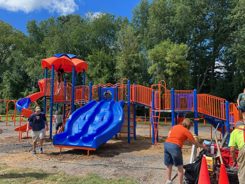 Daphne Valentine tweet media