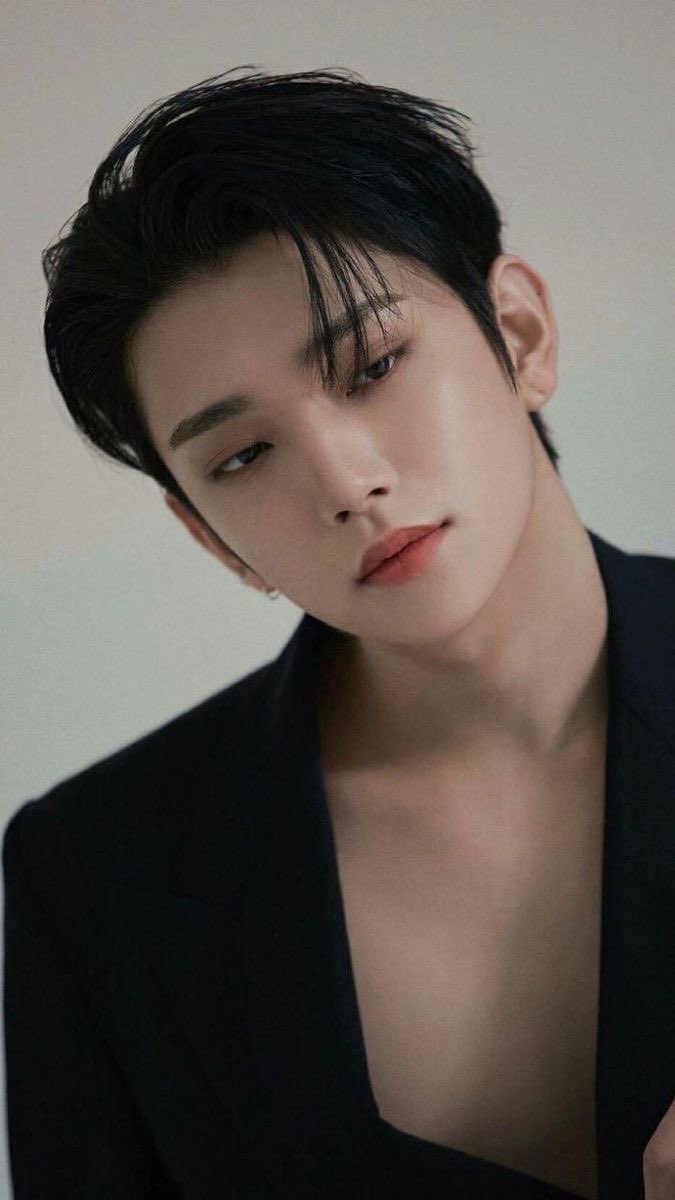 kpopWorldItaly1's tweet photo. JOSHUA e HOSHI (SEVENTEEN) risultano positivi al COVID19 e non saranno presenti ai prossimi concerti. I due idols hanno accusato un lieve raffreddore e mal di gola, attualmente sono in auto quarantena e si stanno curando. #GetWellSoonHoshi #GetWellSoonJOSHUA #SEVENTEEN #KPOP https://t.co/QkIIjITmO7