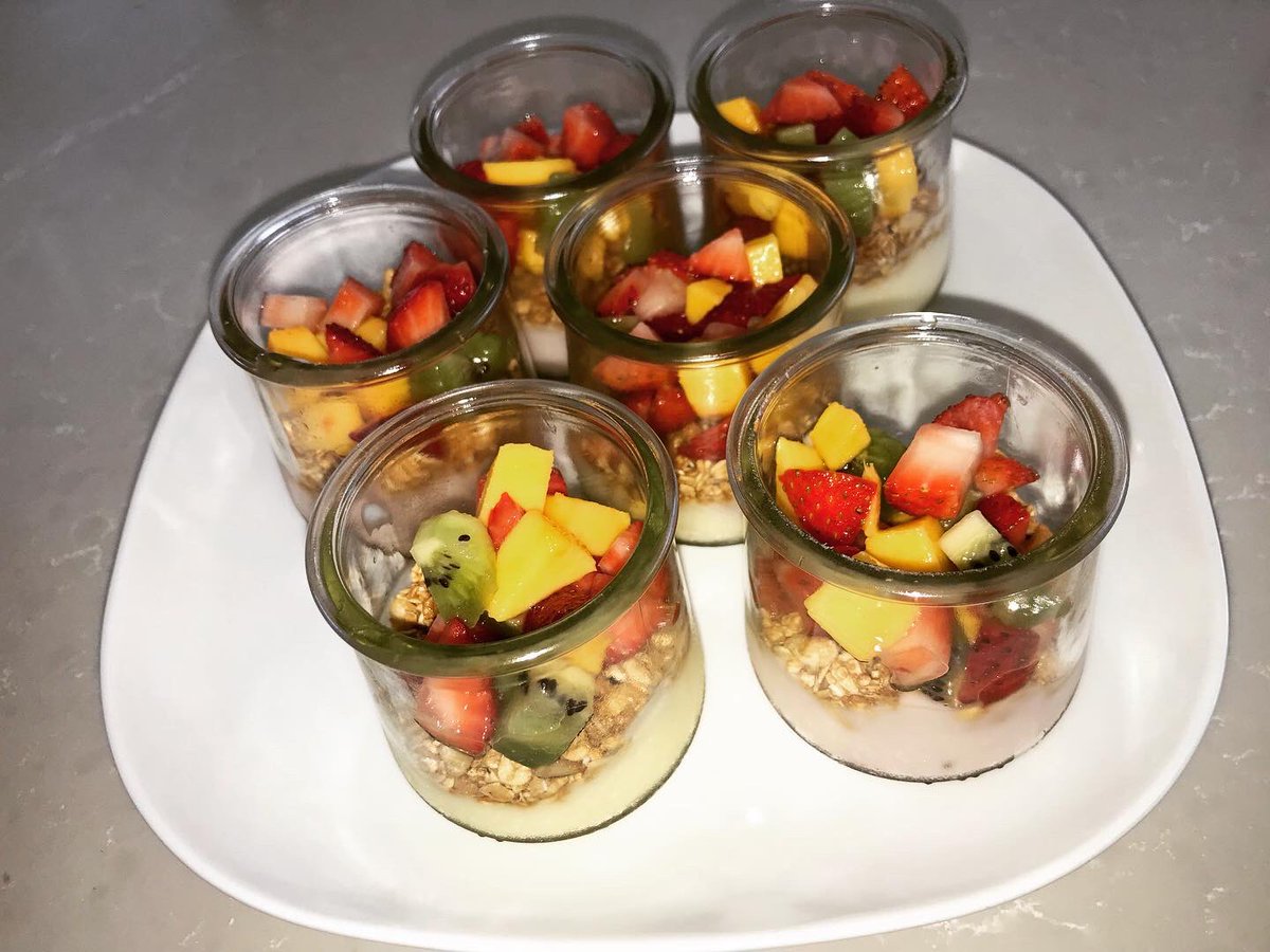 DIsBakeryCater's tweet photo. Fruit, Granola and yogurt all together in one place.                           #disbakeryandcatering  #simplydelicious  #delightfullydelicious  #fruit #yogurt #granola https://t.co/hYd6X9NifL