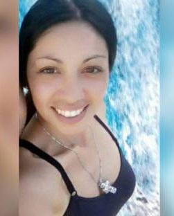 MicaelaDeJ's tweet photo. Ayer la vicepresidenta dijo q en pandemia “jamás reprimieron al que quería transitar como hace el gobierno de Larreta”
Miente
Reprimieron y mataron 
O ya se olvidaron todos de Florencia Morales?
Detenida en San luis x circular en pandemia
Asesinada en una celda https://t.co/tcy6NOmQON