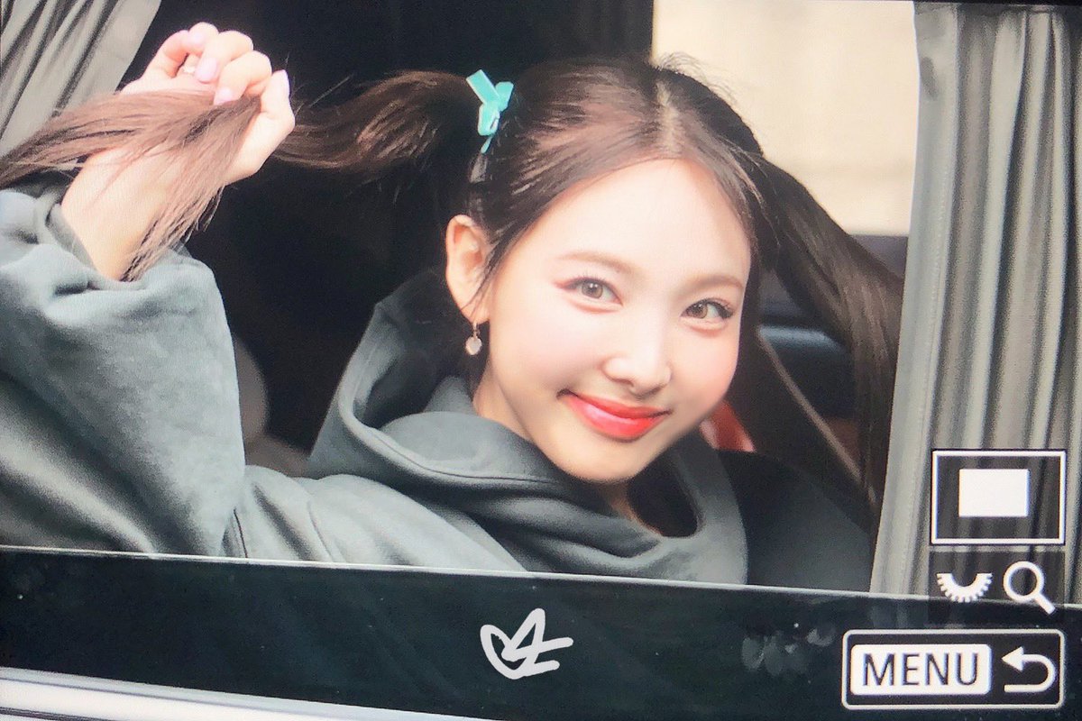 nayeon archive tweet media
