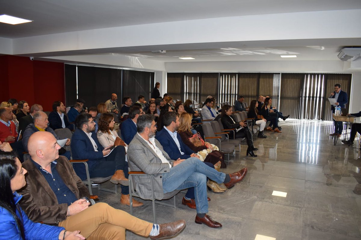 HacerCordoba's tweet photo. Ayer tuvo lugar la Jornada "Desafíos en Salud para Córdoba y el País que se viene" dentro de lo que denominamos "Proyecto Córdoba" un plan de gobierno para Córdoba.
Gracias a los profesionales y representantes de instituciones que...Abro hilo https://t.co/wtjLBVrYXH