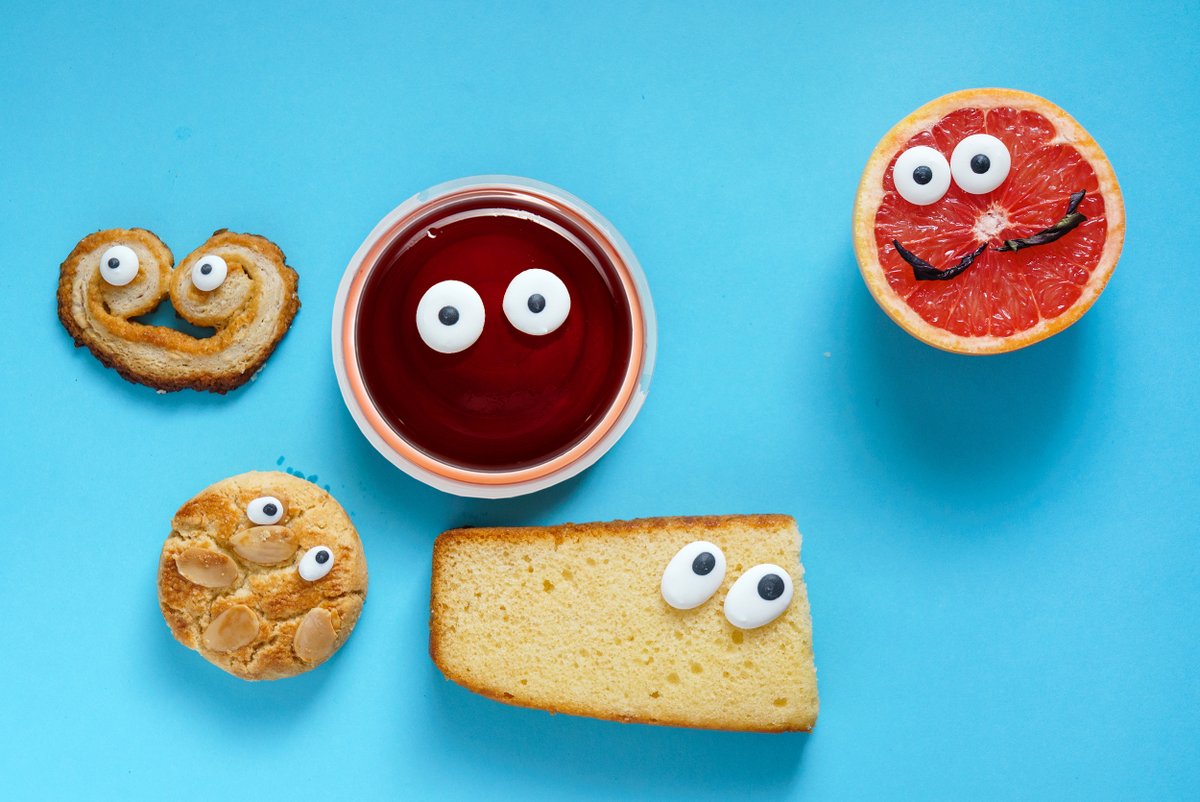 WinkyDesserts's tweet photo. How do you play with your food?? 👀👀👀 https://t.co/66Yd4znRVY