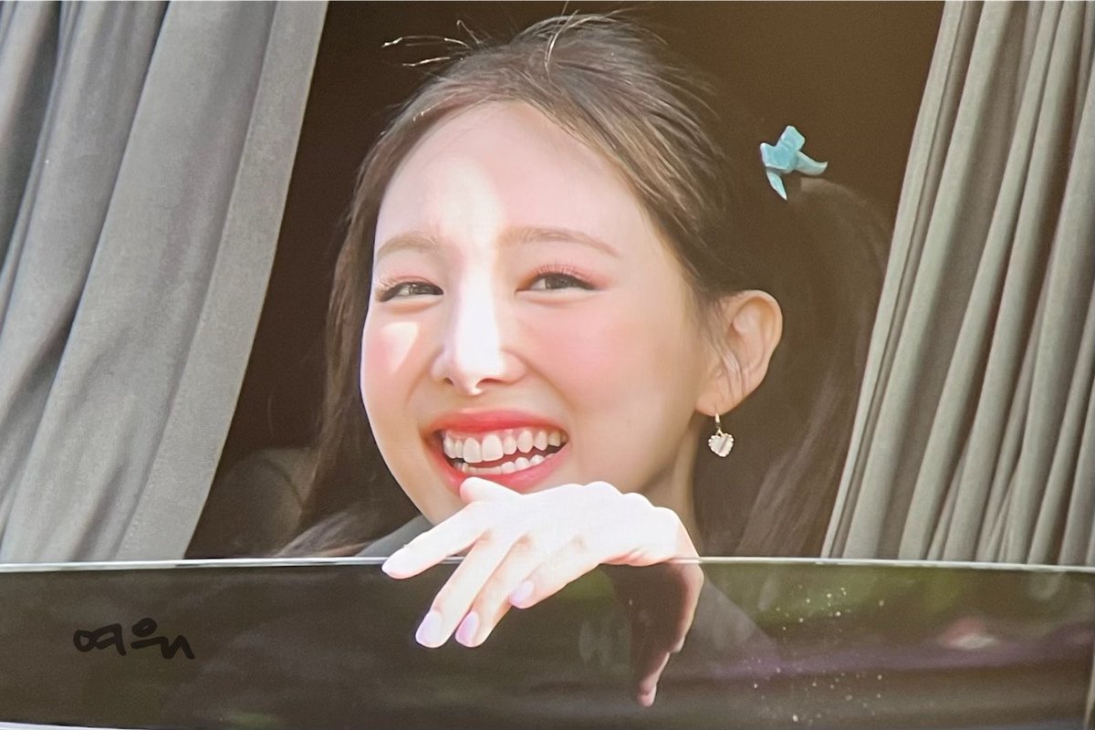 nayeon archive tweet media