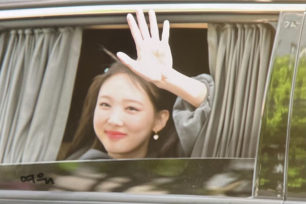 nayeon archive tweet media