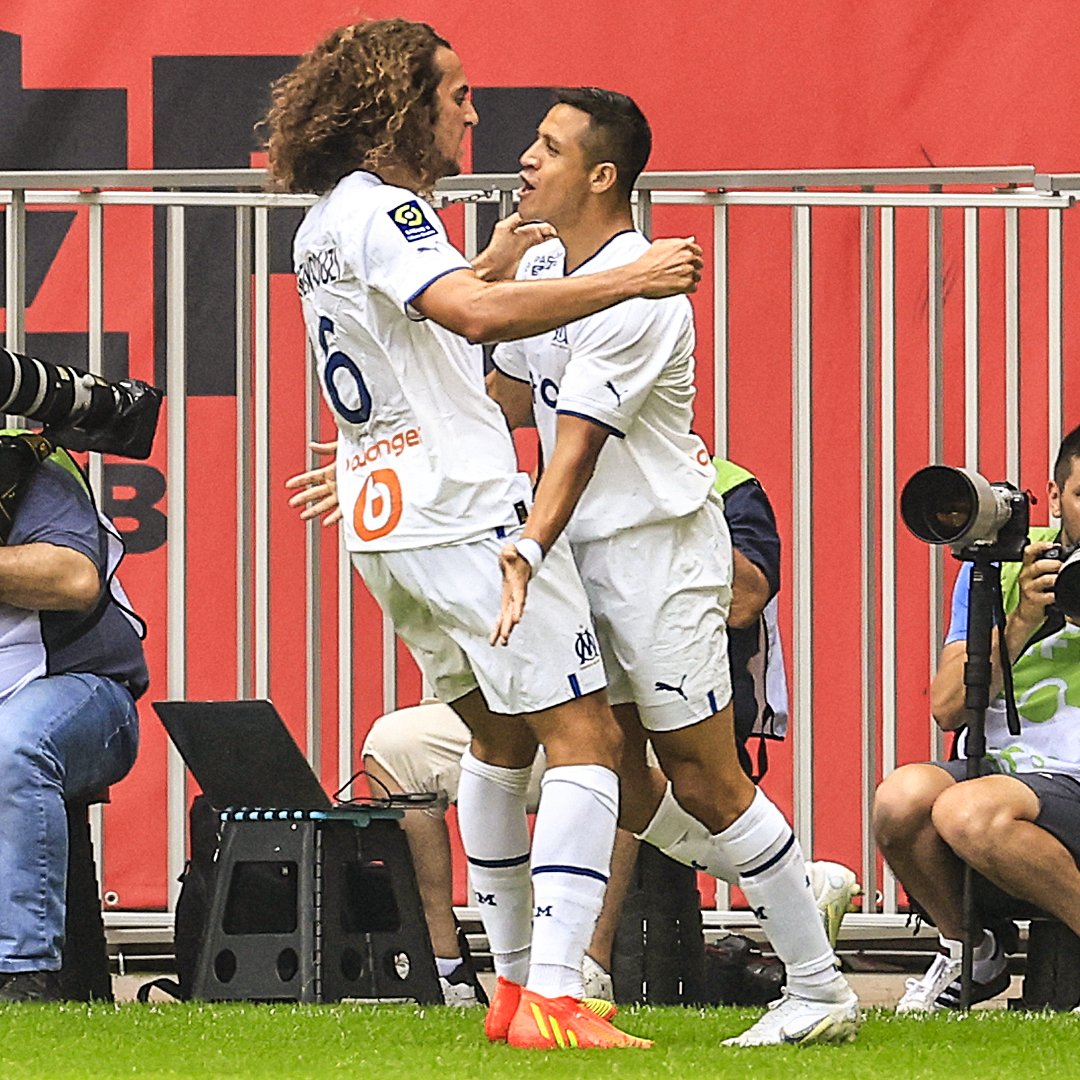 brfootball's tweet photo. Alexis Sánchez scores his first two goals for Marseille. 

Both came in the first half ⚡ https://t.co/pfwW6J3N5q