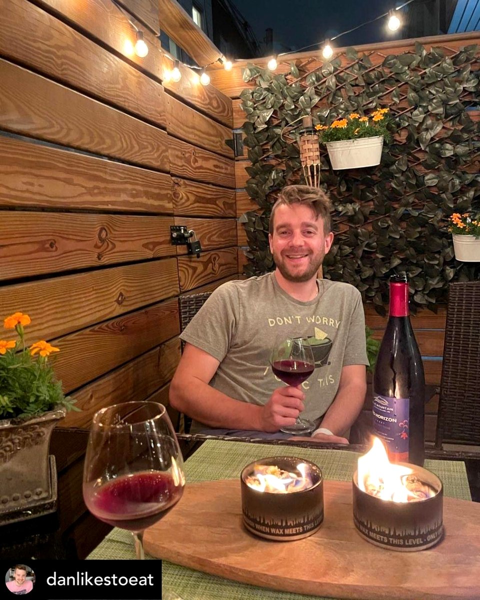 CityBonfires's tweet photo. Finish this caption: “I’m enjoying National Red Wine Day today by ________.”
 
📸🍷❤️ Toaster Dan (on IG)
 
#nationalredwineday #winelover #redwine #winetoast #tabletopfirepit #wineandchill #repost https://t.co/GtCVkXBWOu