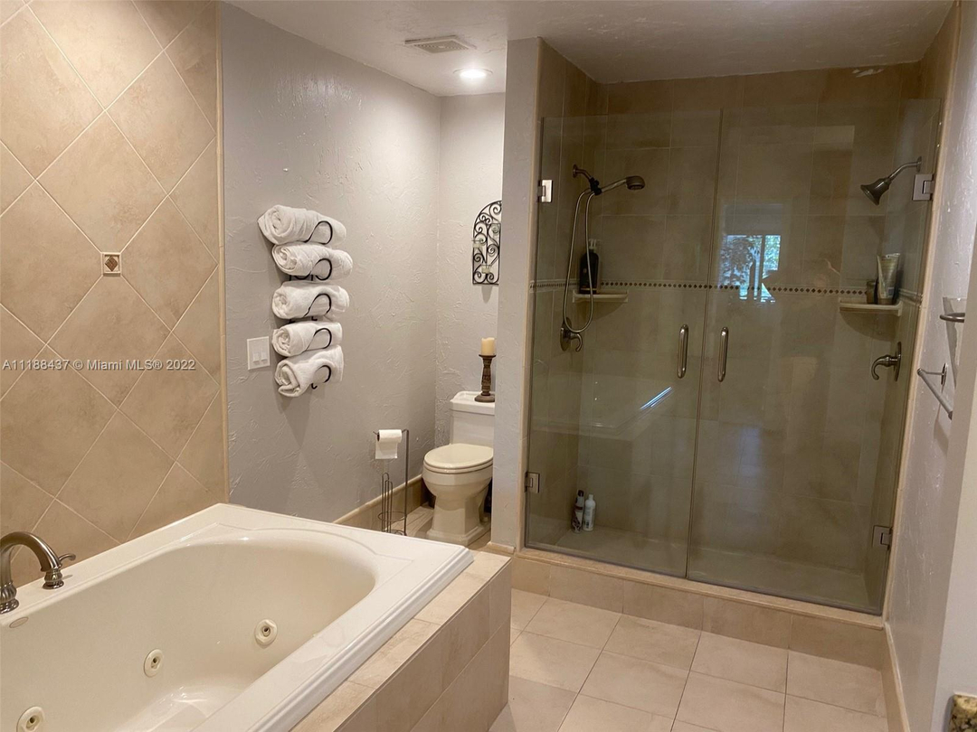 FinkelsteinFL's tweet photo. 2022 Q2 Sale: Finkelstein Team Representing the Seller:​​​​​​​​
🏡 Address: 1213 SW 87th Ter, Plantation, FL 33324
💰 Sold Price: $580,000

📅 Schedule a real estate consultation. ​� https://t.co/3P1CZecf1x