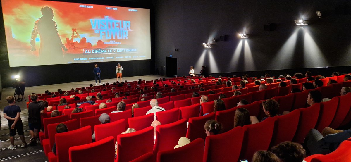 cine_cool_fr's tweet photo. Retour en images sur l'avant-première du Visiteur du Futur aux Cinés Palace d'Épinal en présence de Florent Dorin et @VincentTirel ! 
#CinéCool2022 
Cc @regiongrandest @VirginiePeter @AHumbertclaude @SGOrganisation @Sophie_Gaulier @MurielleFamy https://t.co/IDX2zlXvgU