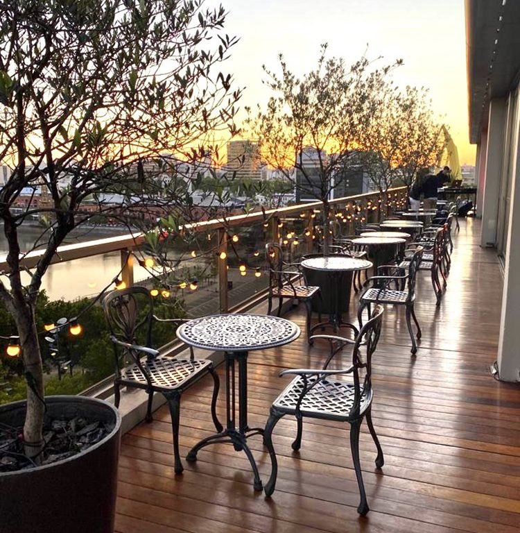 1/ When you decide to visit Argentina 🇦🇷, don’t forget to check out some the best rooftop bars in Bu...