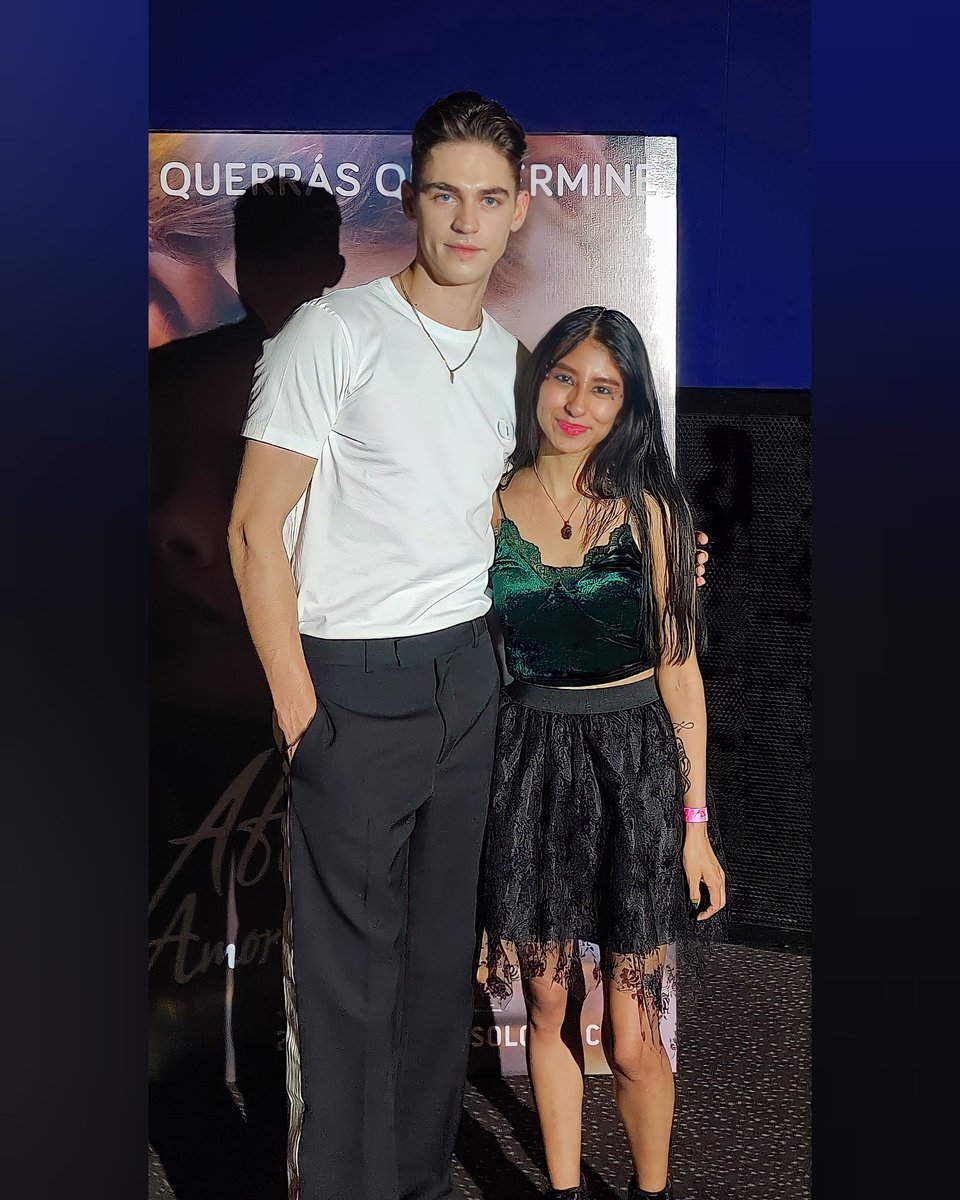 aabbycastle's tweet photo. Todo fue magnífico e irreal.
Tu ves el momento cómo "Conoció a Hero, Hardin de After" pero yo veo a la pequeña que "Conoció al pequeño Tom Riddle" 💜🤍💚
Hero dijo: soy de las fans original así que desbordare felicidad. 🥰
#HeroFiennesTiffin #AfterFanParty #AfterEverHappy https://t.co/ba1hw7wHhF