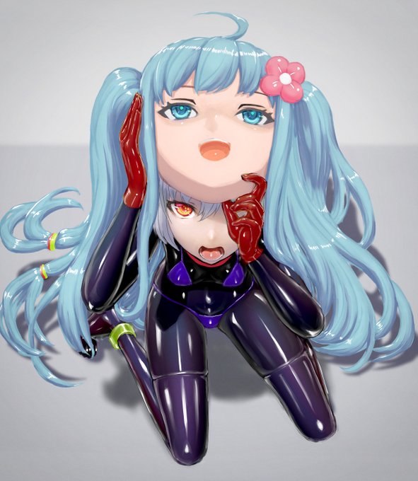 夏なので水着着ているラバースーツの中の人。 