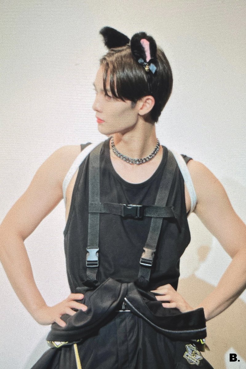 220828 .. 🤦🏼‍♀️
#배진영 #BAEJINYOUNG #CIX