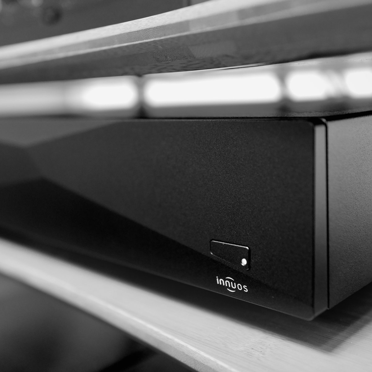 vinylgrooveaud's tweet photo. This afternoon, I have been enjoying listening to our superb @Innuos #zenmk3 #musicserver at our #preston showroom. Partnered with our @ChordAudio #hugott2 & #hugomscaler. This is the smart way to listen & manage your digital + streaming music libraries!
https://t.co/I0DkF7lvpl https://t.co/ivdqfrNxU9