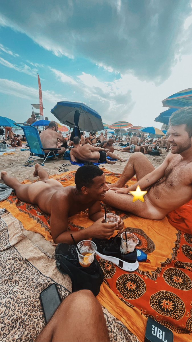 joefromadam's tweet photo. Hips don’t lie 🍑
#sorrymom 

#instagay #gaydutchies #sitges #calabalmins #spain #ass https://t.co/XaYY2bnrp4