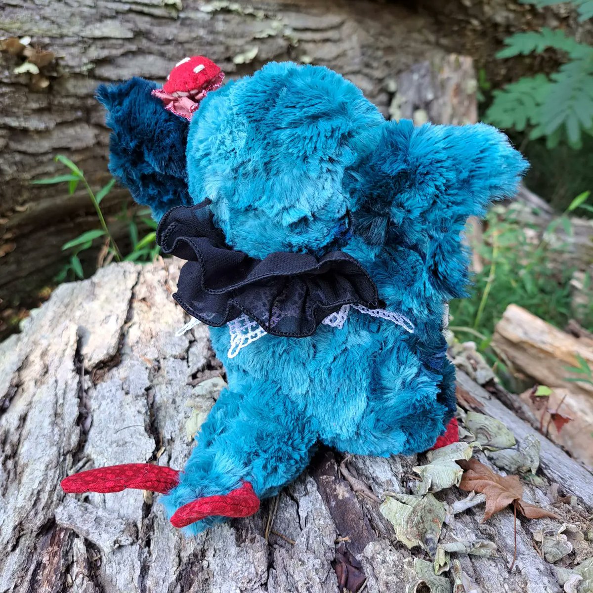 Carnivalbugs's tweet photo. Figg the mushroom siren
#mushrooms #circus #cottagecore #clowncore #plushie #plush #ioak #artdoll https://t.co/IiqOBMwS47