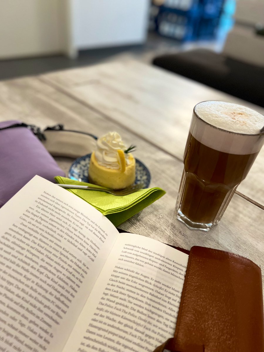 Kaffee_u_Buch's tweet photo. #Wochenendroutine in der Spätausgabe https://t.co/OTsE6iTqKj