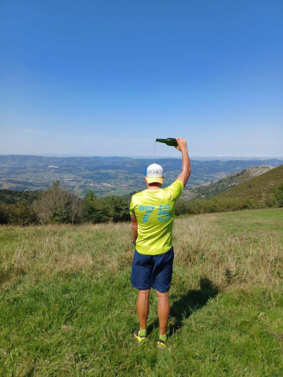 Jairo84Palacios's tweet photo. Nava, Villa de la Sidra.
#LaVuelta22 #LesPraeres #EnDirecto https://t.co/OPQdYRmkIj