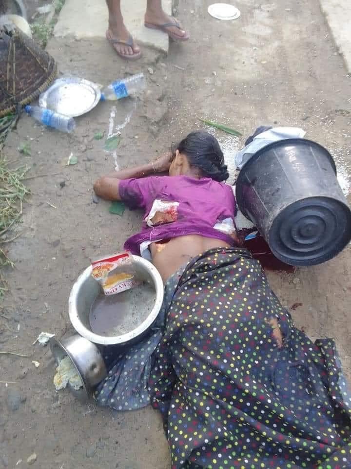 kyawhsanhlaing1's tweet photo. #Breaking On 28 Aug, the Myanmar Junta launched artillery shells many areas in Mrauk-U, killing at least 3 people incl 4 yrs old, and injured at least 11 in Kinn Seik Village,3 miles away, western part of Mrauk-U, where there was not fighting with the AA.
#WhatsHappeningInMyanmar https://t.co/ge3UOaRcpw