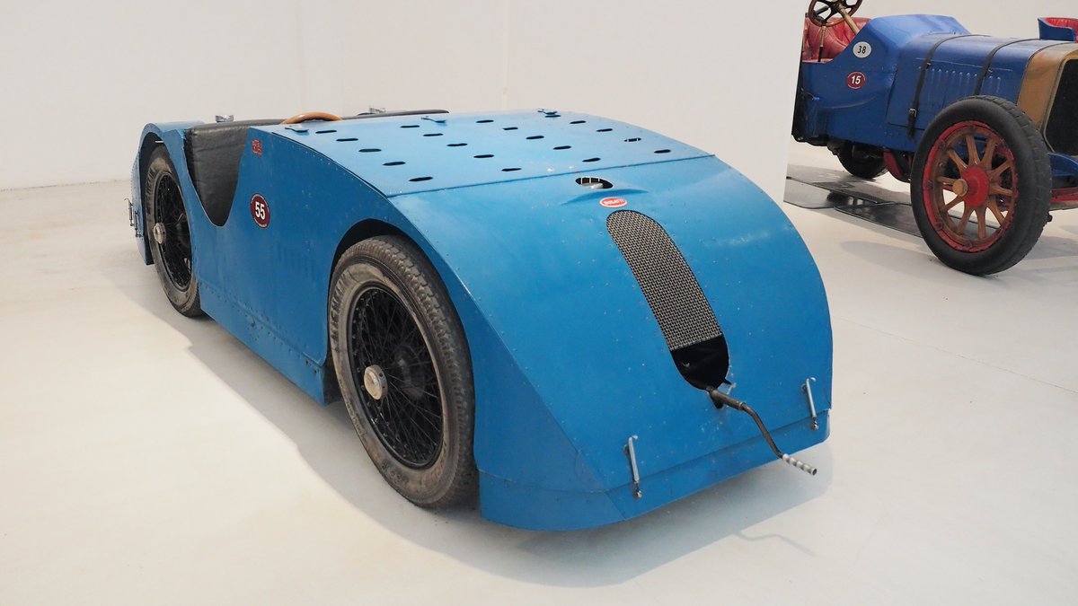 PYEtienney's tweet photo. 1923 #Bugatti Type 32 "Le Tank"
It took part, that year, in the #GP de Tours.
#Mulhouse #CollectionSchlumpf https://t.co/zzonHX59Xi
