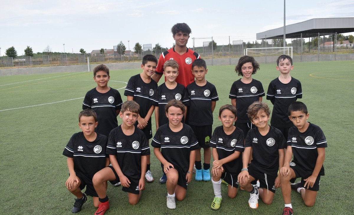 USCFbase's tweet photo. 📋 @CDParquesol 🆚 @UnionistasCF Benjamín B | Amistoso
🏟 José Luis Saso
📍 Valladolid
📅 Domingo 28 de Agosto
@CDParquesol 7️⃣
🆚
@UnionistasCF #BenjB 4️⃣
#ConstruyendoUSCF https://t.co/8yauUzXpDh