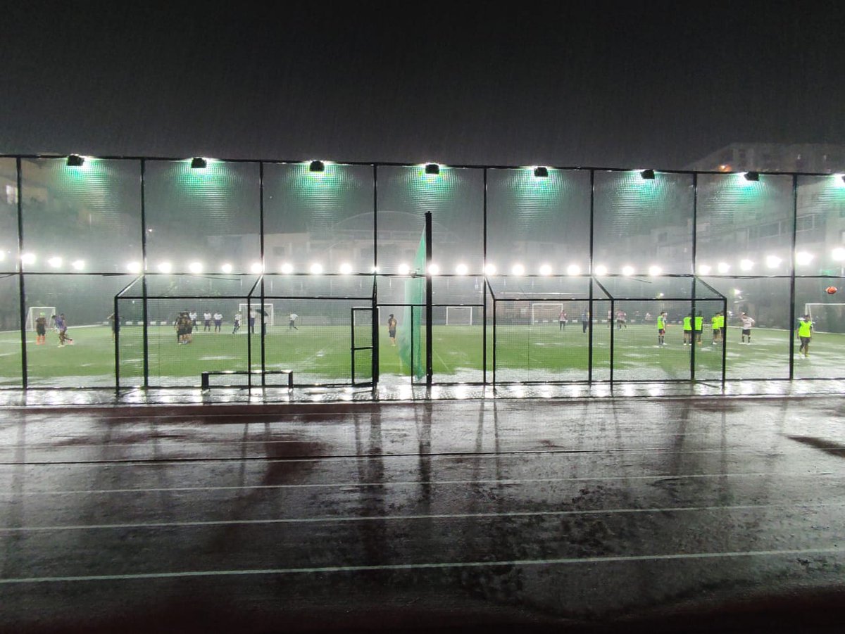 gectaa_tecbang's tweet photo. Happy to see over 100+ GEC alumni in one ground on a rainy night.. thanks to each and everyone for taking efforts to make this tournament a success!!
 #GECThrissur #GECTalumni #AlumniFootball #ArenaFootball https://t.co/YfvGtGEIHK
