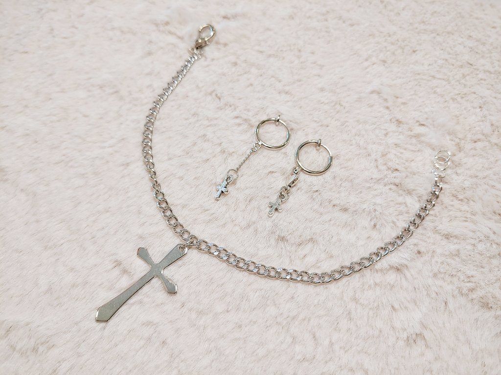 개인적으로 =͟͟͞͞➳❥ -`♥´-
아주 좋은 일이 생겨
#RT이벤트를 진행합니다! 

🖤 8월 31일 -★
🖤 솜 인형 액세서리 -★
🖤 2분 랜덤 추첨 -★
(* 사이즈는 추후 당첨자분들이
원하는 사이즈로 제작해 보내드립니다)

☠ 부계, 비계, 비활동계는 
추첨에 포함되지 않는 점 
이해 부탁드립니 ☠