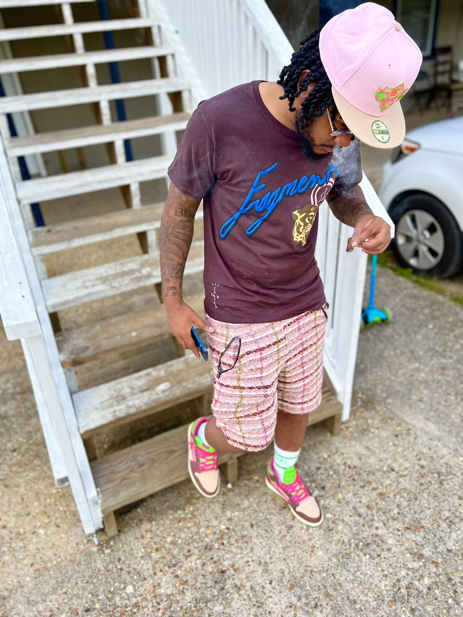 MjayDaGr8's tweet image. One of Da Original Members🎱🐶
 #DaGr8™️
#FreeYungDem
#Big4GANG✅