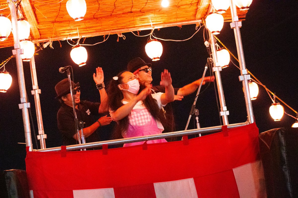 sukisukironchan's tweet photo. 酔いどれ祭り2022を主催してくれたYOIDORE BROTHERSの２人、他の出演者のみんなも仲良くしてくれてありがとうー♪ https://t.co/VIqvOiYrAs