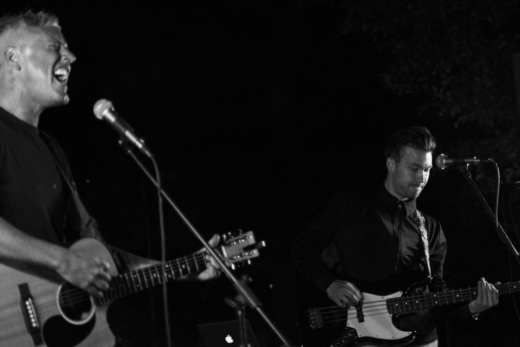 Incredible gig at the beautiful Parndon Wood Sunset Sessions, a true local gem of an event.
Also….it’s great to be back!!! #livemusic #band #peliroccos