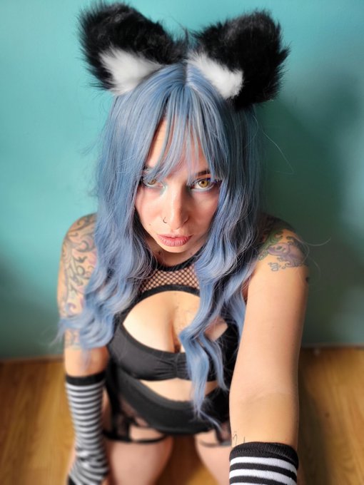 I'm a good girl I swear! 😈 https://t.co/GDEvC9DdSG