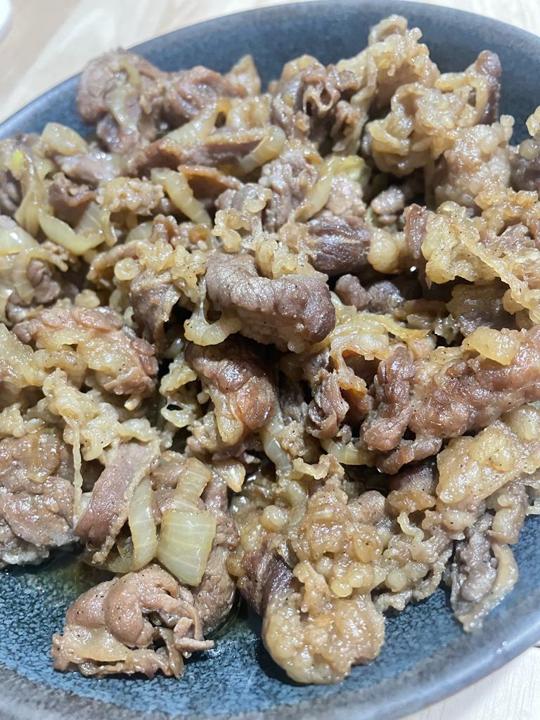 permailukzu's tweet photo. Beef yakiniku dan teriyaki, masak sendiri biar lebih hemat dapet banyak 😁 https://t.co/LnlDGn5Dhw