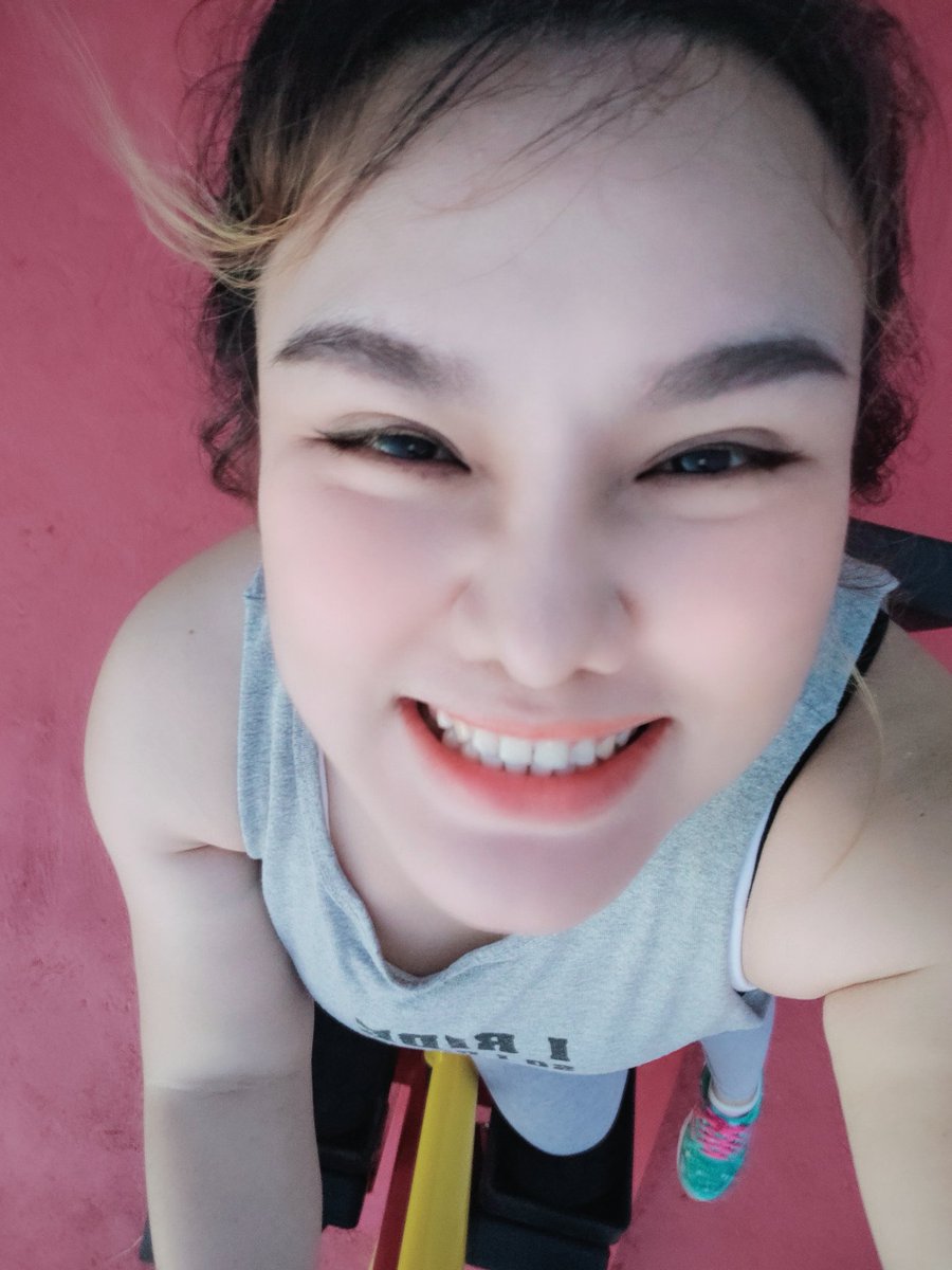 naree_69's tweet photo. เราอายุ 30กว่าๆเองนะ😂😂😂 มาเรียกเราว่าป้า เดี๋ยวก็จับทำลุงให้หมดเลยเด็กพวกนี้นิ🥹🥹🤭🤭 https://t.co/yc0WnvGrrH