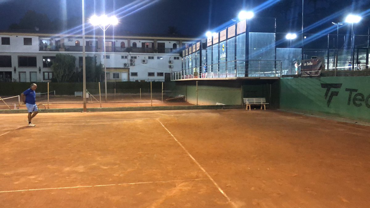 LASELLATENNIS's tweet photo. #tennis #padel #denia #costablanca https://t.co/lKtJ3oKA52
