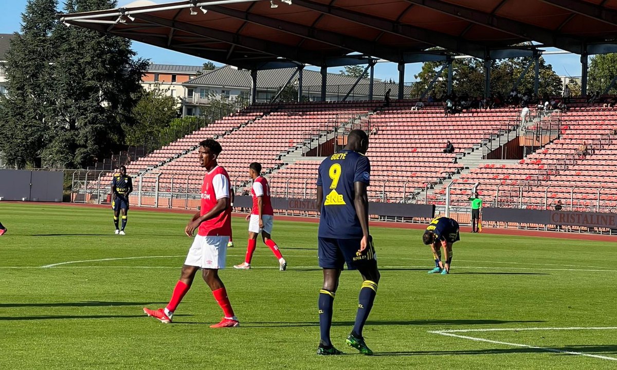 uscreteil1936's tweet photo. 📝 | National 2 : un match nul frustrant contre Reims II
Les Béliers ont été tenus en échec par la réserve de @StadeDeReims, 2-2.
😟 | Mais avec davantage de réussite et de justesse technique, Créteil aurait pu empocher trois points.
🔗 https://t.co/LeVpSNkm4O
#N2 | #USCLSDR https://t.co/bAoHK06kGP
