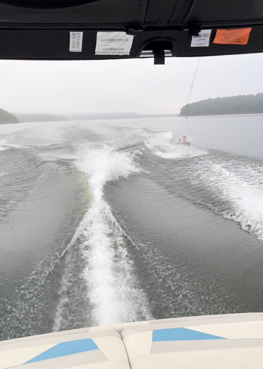 fropappy's tweet photo. Photographic proof that I’m still not committing after ACL surgery. Don’t feel any discomfort, so it will eventually come back. I turned 54 Tuesday, so I’m lucky to be out here at all. #Wakeboard #ACL #Fail #Arkansas #LiquidForce #54YearsOld @malibuboats https://t.co/HGJSg4rXsA