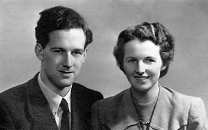 SpiesVespers's tweet photo. OTD Aug 28, 2010 #Keith_Batey died. Worked with wife, Mavis, to pick apart secrets of #Enigma_machine at #Bletchley_Park. https://t.co/K6U6jrjT8l