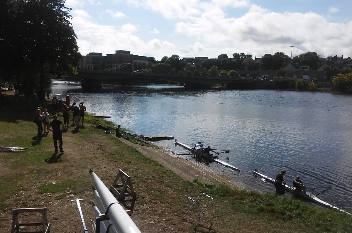 aberdeenrowing's tweet photo. Wow, what a fantastic day we had for our Sprint Regatta yesterday!  Big thanks to all competitors and volunteers for making it run smoothly (even ahead of schedule at times!) With wins from every club entered, we hope you all had a great time 🏅 See you next year! #aberdeenrowing https://t.co/li2Ibn4fB4