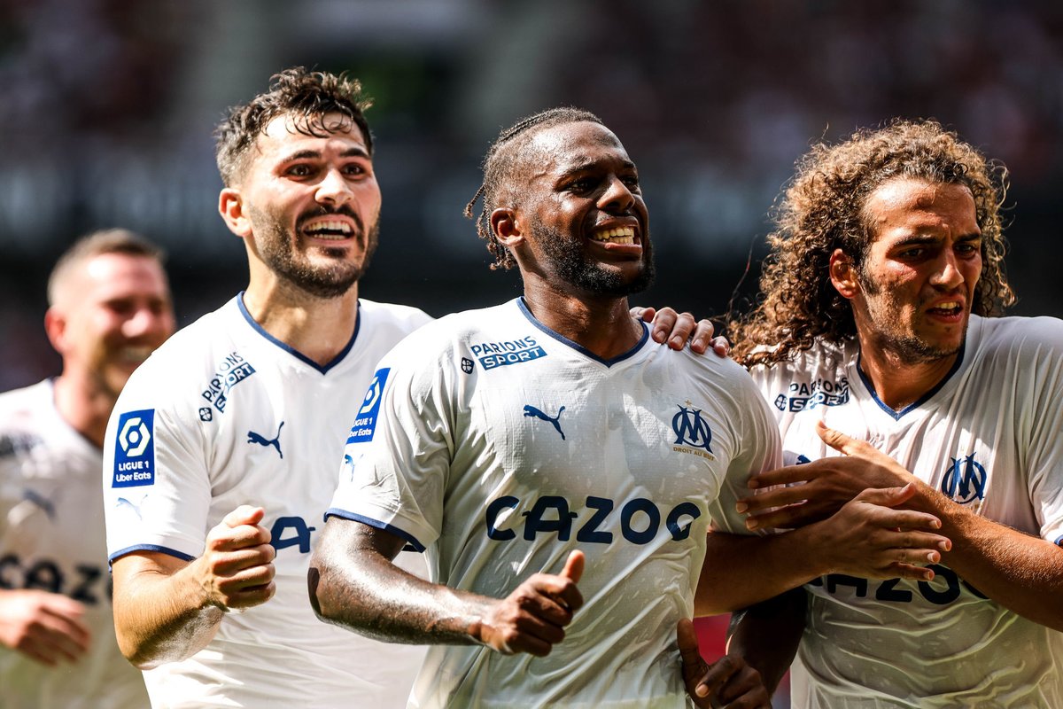 ActuFoot_'s tweet photo. 🚨 MARSEILLE EST PROVISOIREMENT LEADER DE LIGUE 1 ! 💙🤍 https://t.co/TgsLVBL638