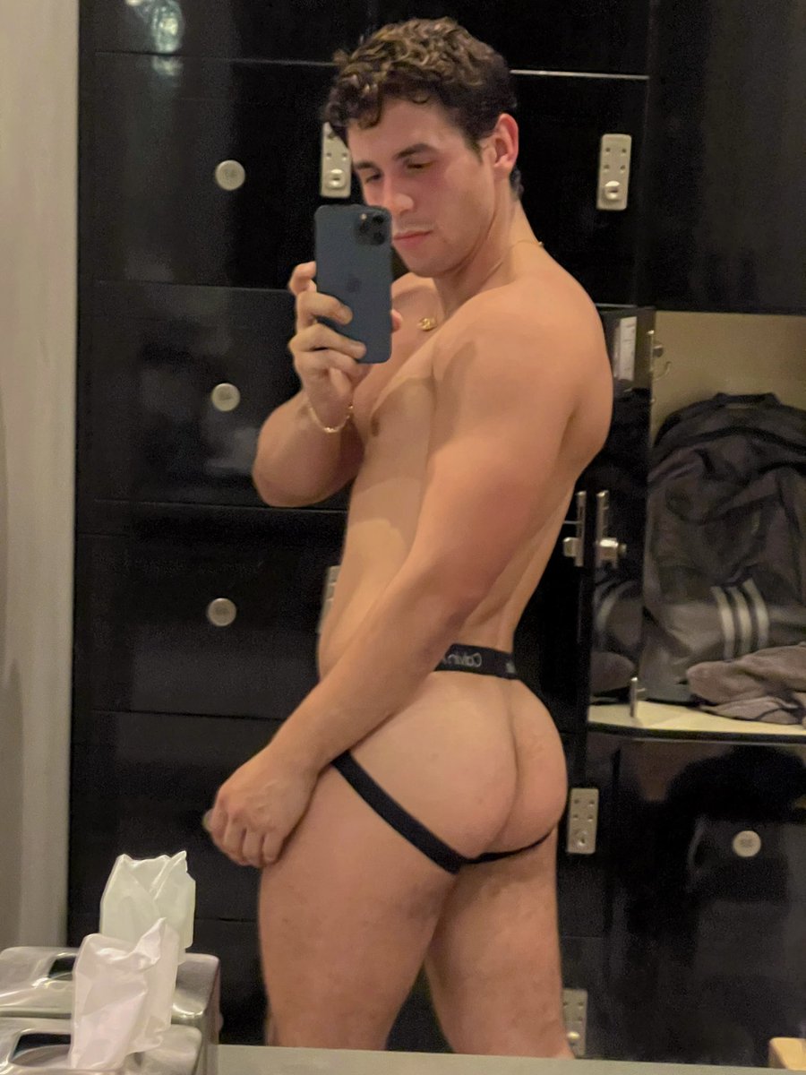 Blessing y’all with good Sunday vibes from both sides