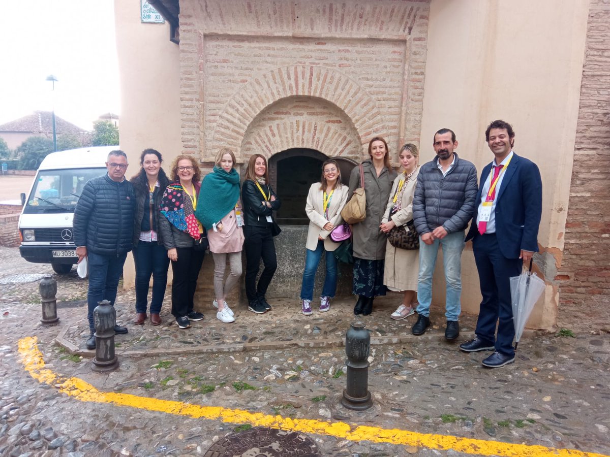 congprotocolo's tweet image. 📷 Recordando el #CIPROGRANADA22:

Otra de las experiencias que pudimos disfrutar en el #CIPRO2022 fue la visita a los diferentes Aljibes del Albaicín de la mano de EMASAGRA, la Empresa Municipal de Abastecimiento y Saneamiento de Granada.