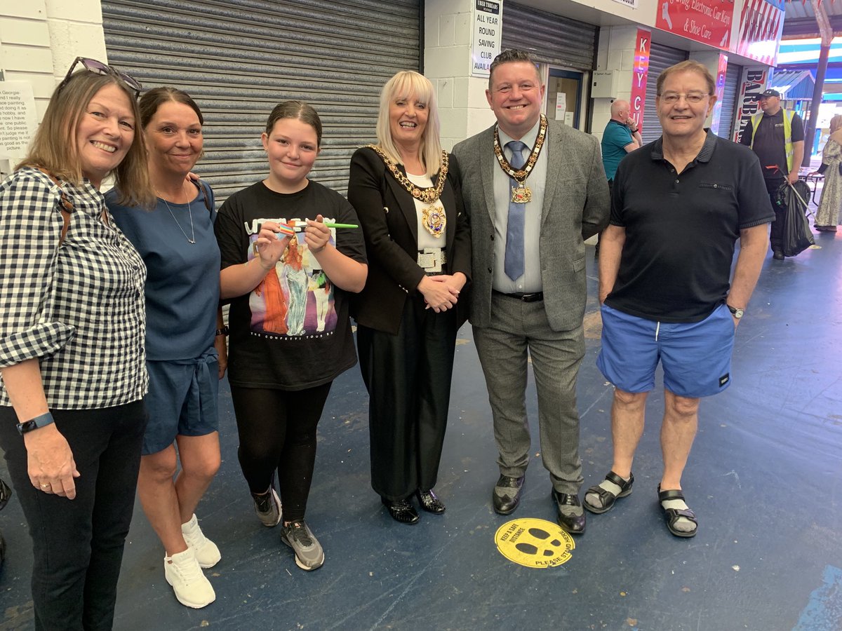 Harpurhey Teenage Market. A roaring success with talented young people. Big thanks to the -⁦@LordMayorOfMcr⁩ and Consort -⁦@SeanMcHale9⁩ for attending and talking to all the young people. -⁦@CllrJoGreen⁩ and Karney family members.