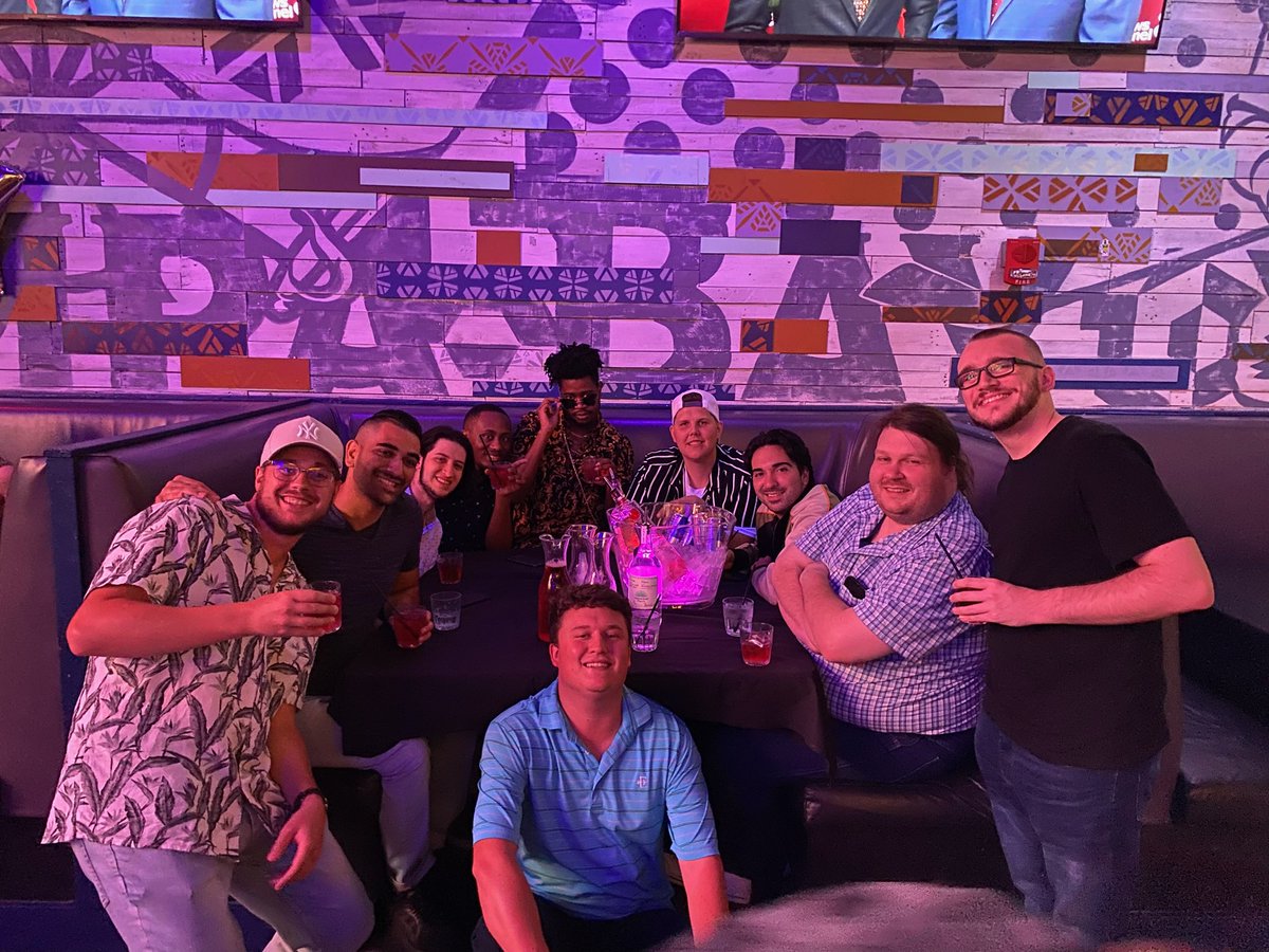 BbtgKj's tweet photo. Great group of guys https://t.co/mofqWfZKyN