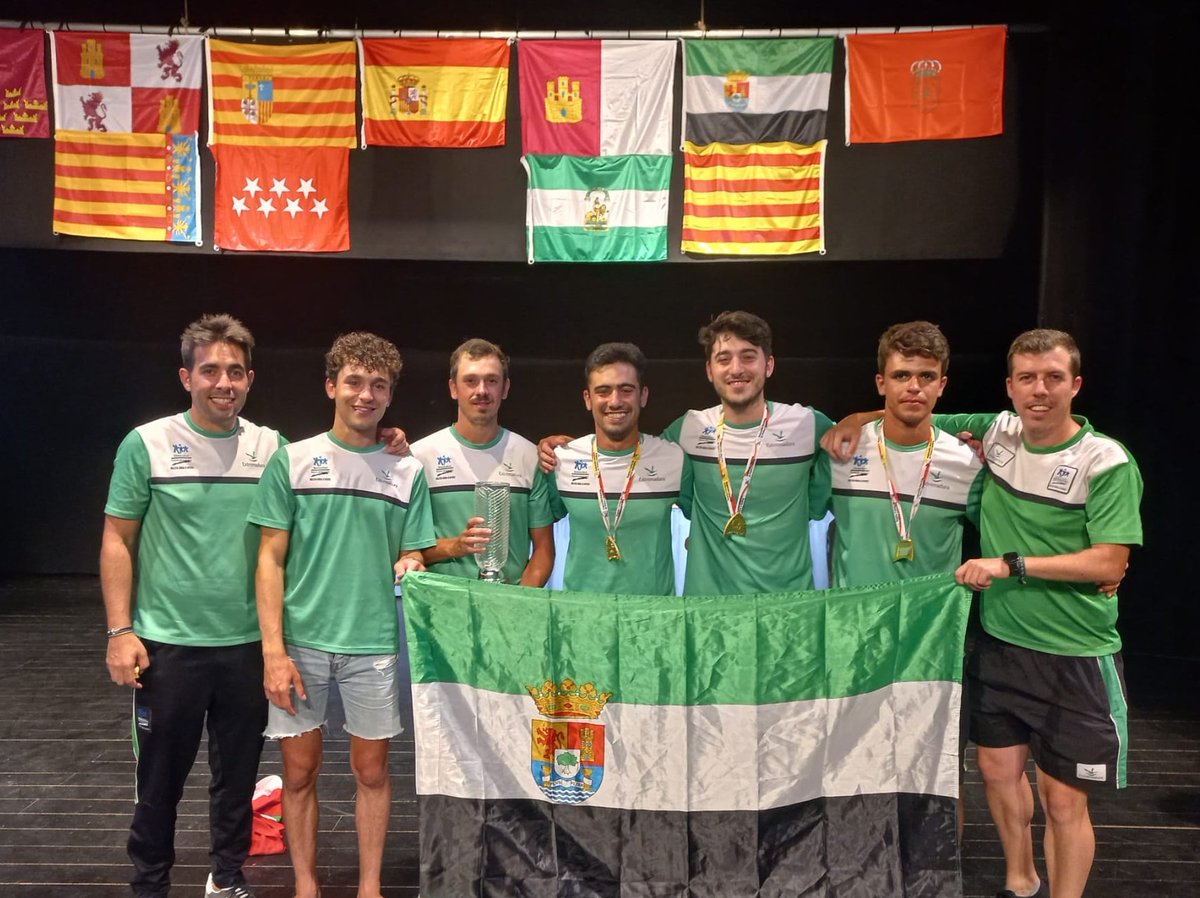 DeExtremena's tweet photo. Extremadura arrasa en el nacional de pesca en Navalcan, La selección extremeña domina 🥇enU25 y U20 y 🥈en U15. A nivel individual Adrián Lorenzo 🥈U25, Diego Barrero 🥉U20 y Izan Zanca 🥉U15. Extremadura sigue siendo el referente en escuela de pesca!! @DXTextremadura @FJyD https://t.co/qVcXwO4mM5