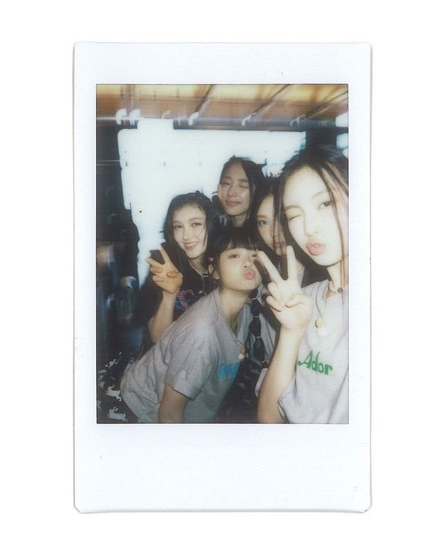Iehyeine's tweet photo. What could be more exciting than living the life I love and creating life-long memories? I take polaroids of the priceless moments I want to keep safe and accessible at all times, this time is a moment from NewJeans' Cafe, because I have so many to adore. https://t.co/QZQOu5WKyz